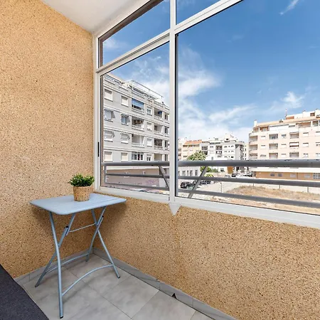 One Bedroom Flat Close To The *